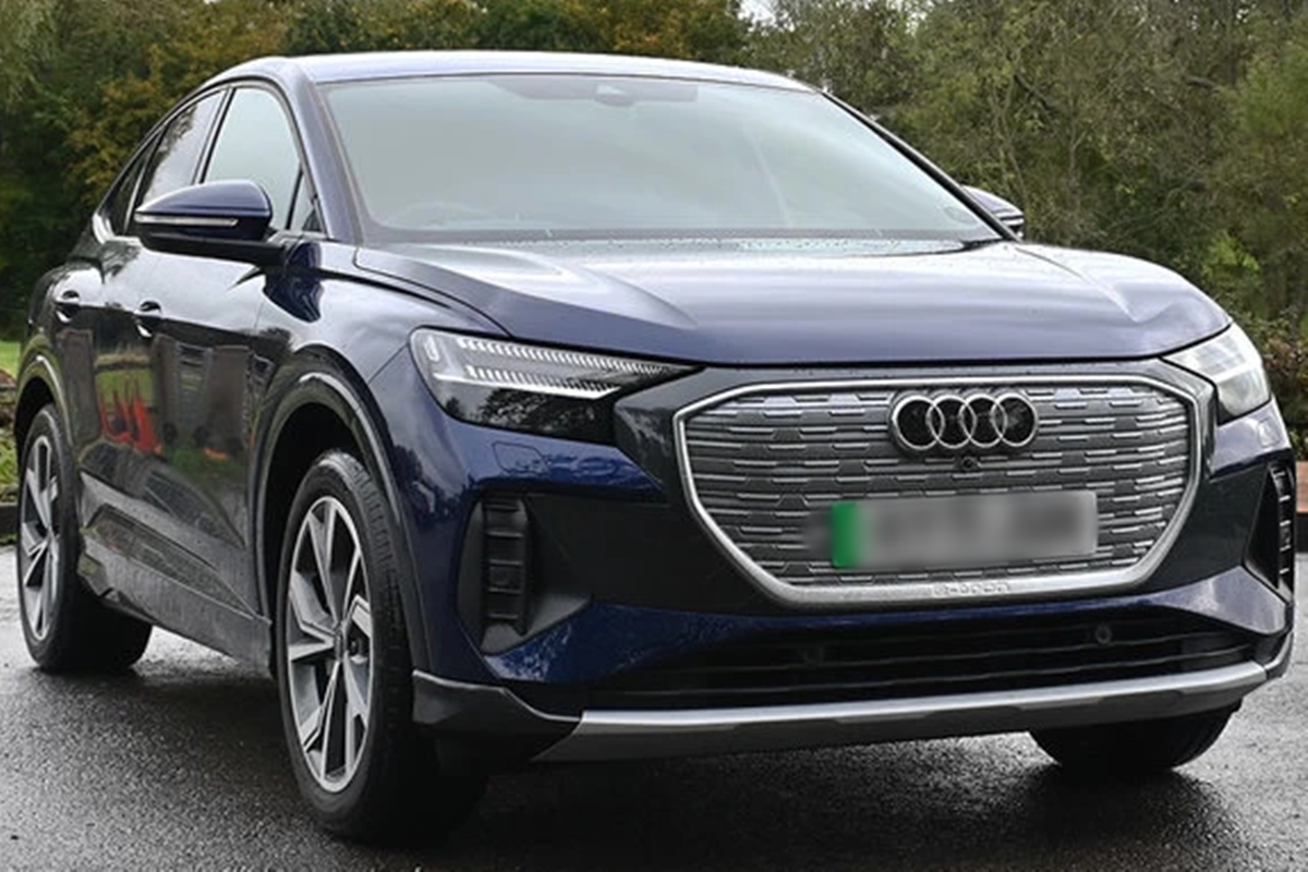 5_webpQ4 E-트론 스포트백_Pocket Lint.png