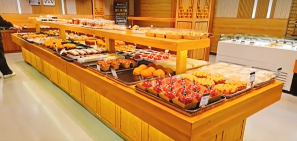 유명 베이커리 맛집 사진   2026-01-02 172413.png