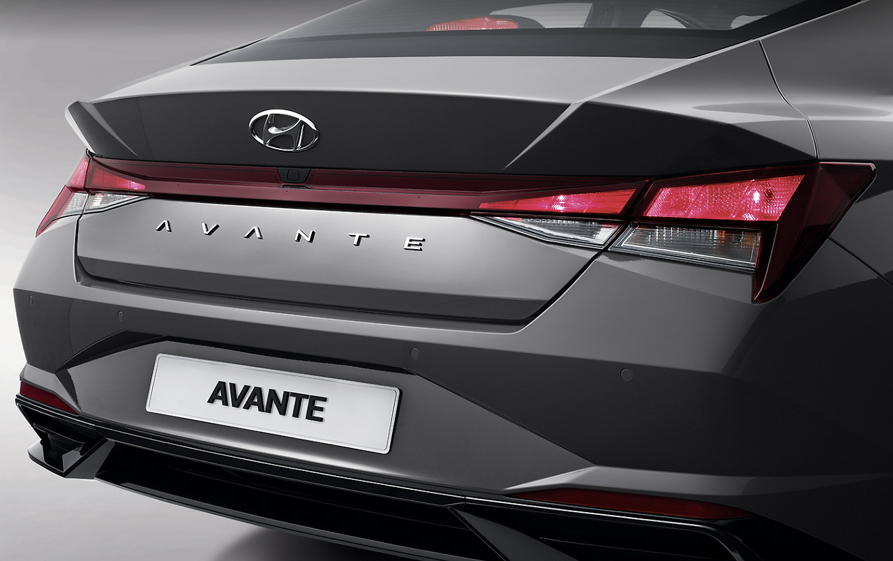 아반떼 CN7 뒤.png