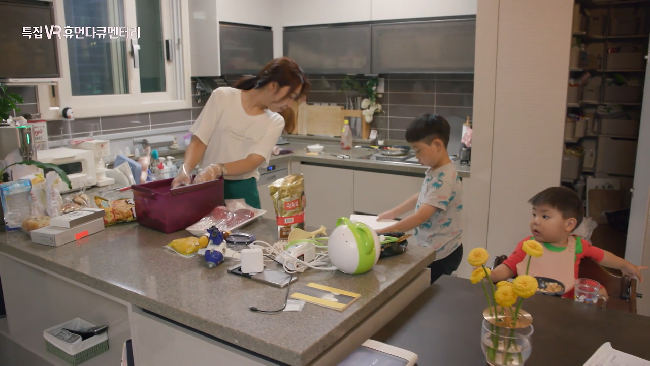 두 아이의 엄마.png