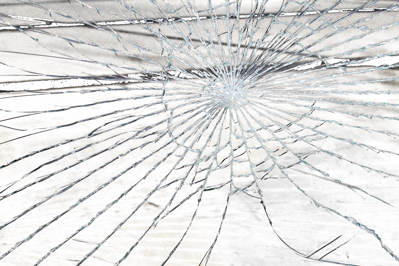 broken-glass-g5bcd46a77_1920.png