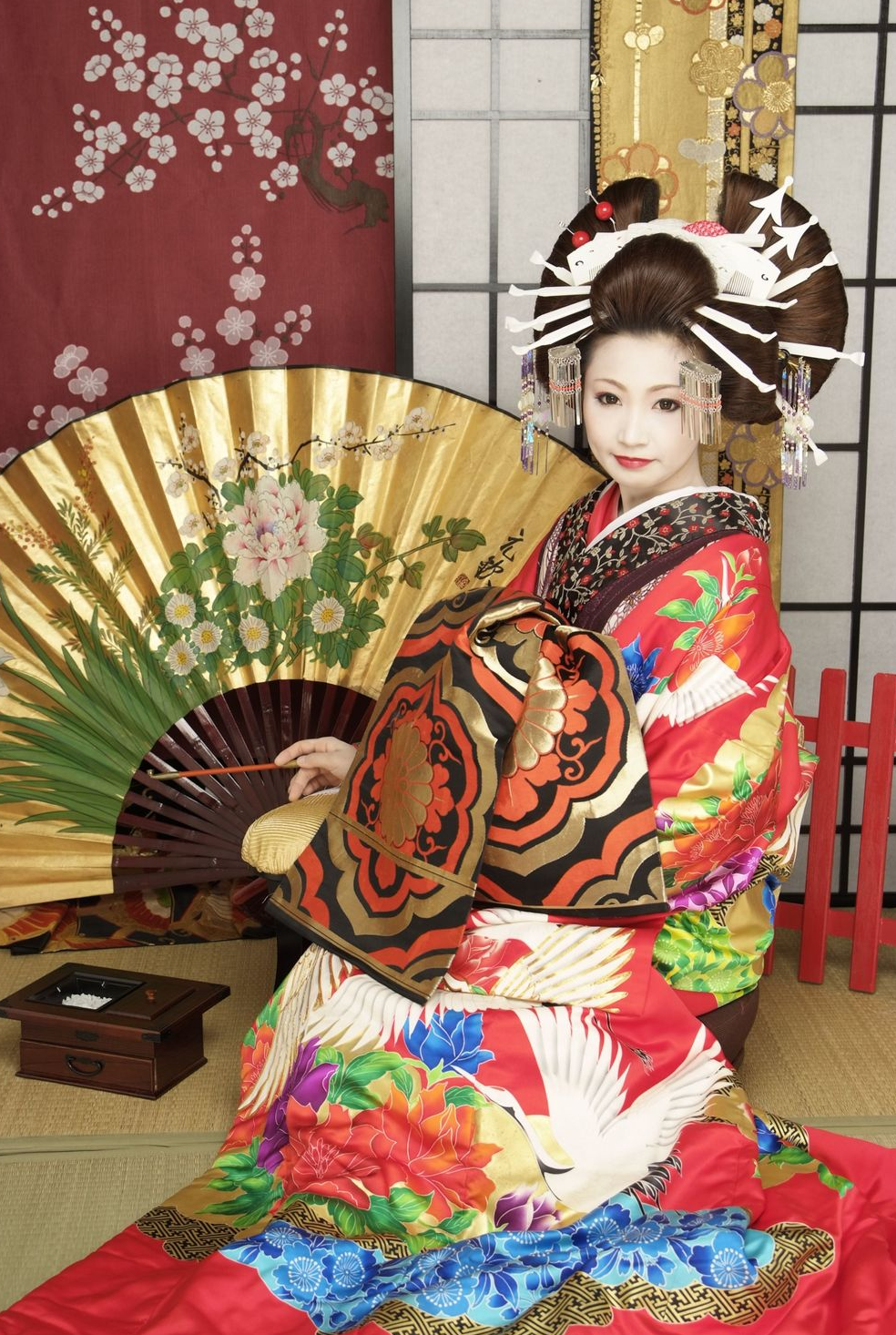 66_일본의 오이란. 오늘날 일본에서는 기업총수나 정치가의 첩을 오이란으로 부른다. 사진 나무위키.png