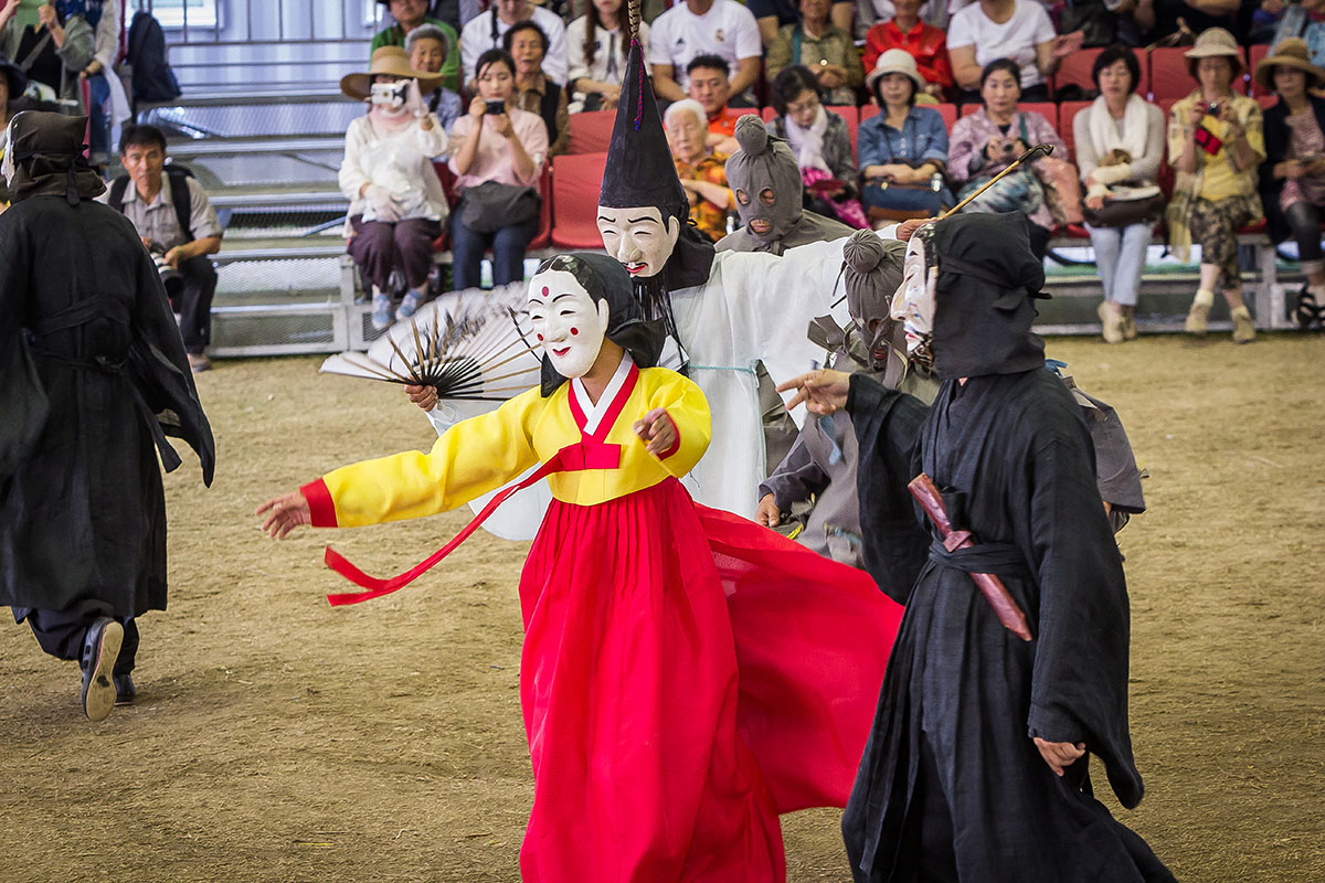 한국 유일의 무언극 강릉관노가면극. 사진 강원관광개발공사.png