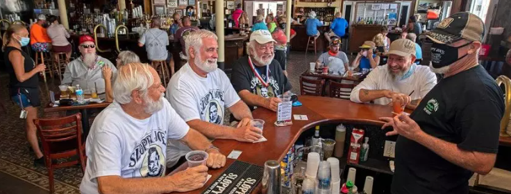 sloppy joes bar inside.png