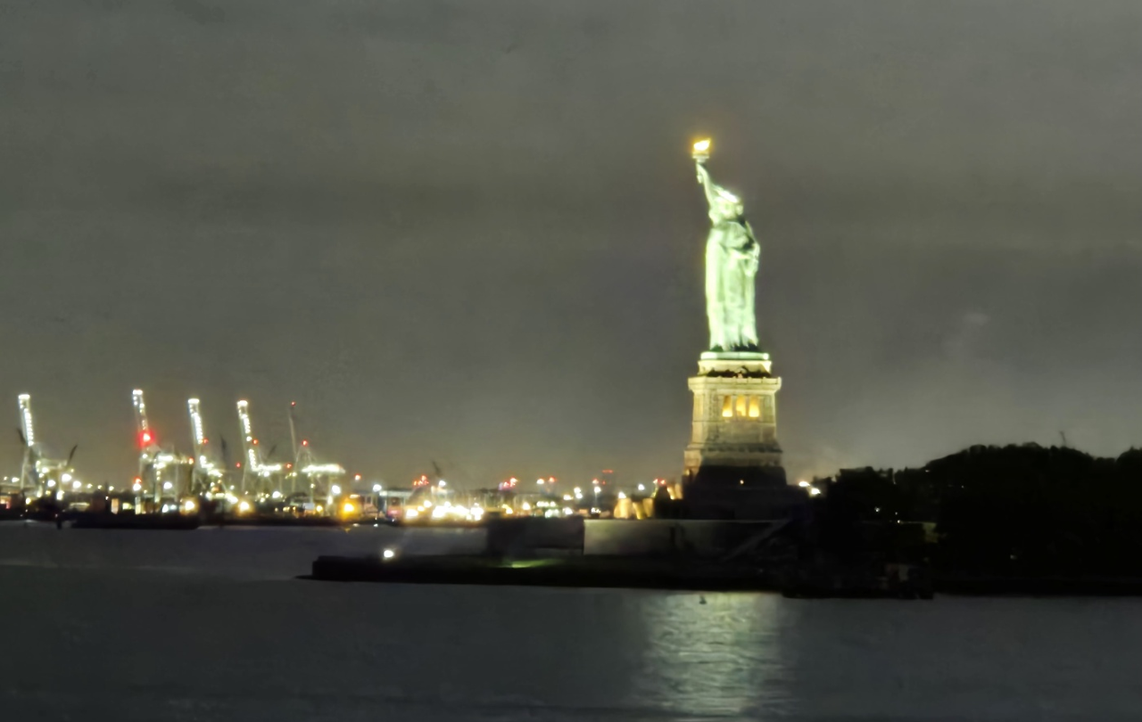 새벽 여신상.png