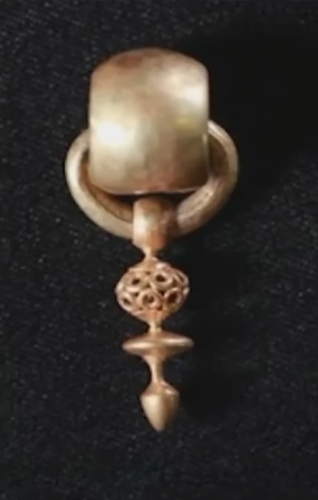 춘천중도 삼국시대 금귀걸이2.png