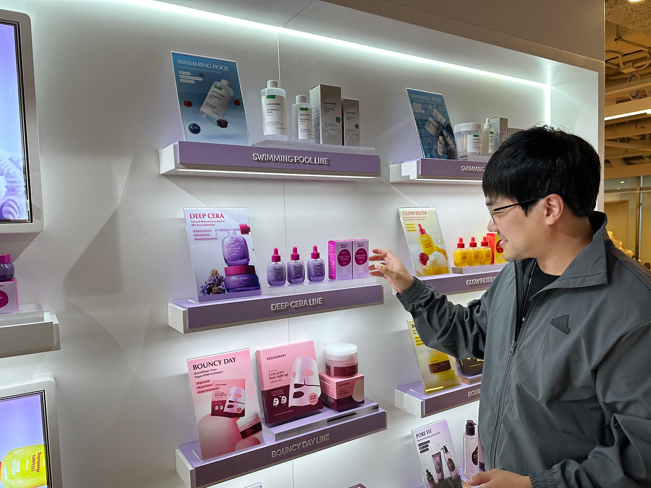 치호님 쇼케이스 사진.png