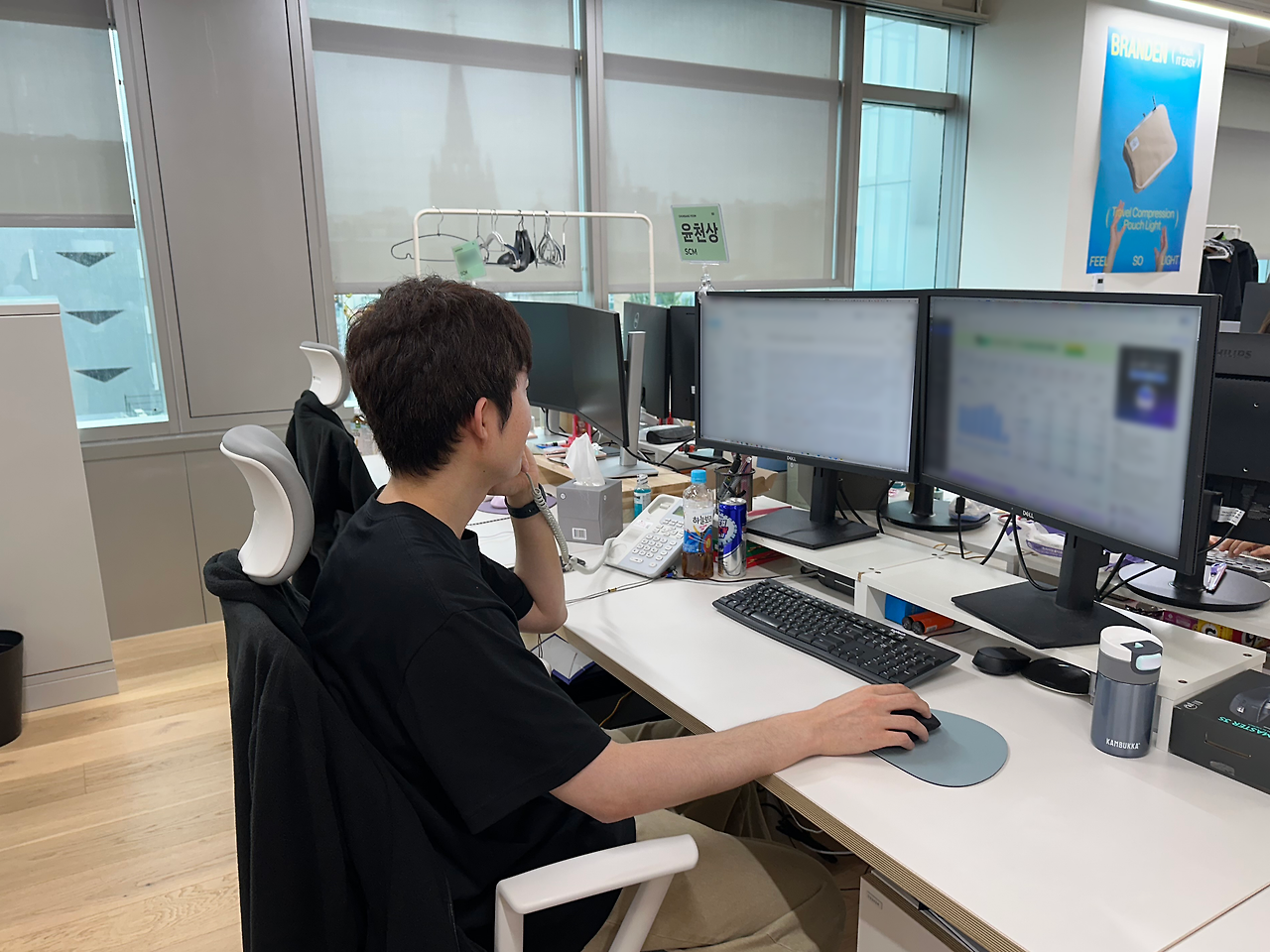 천상님 데스크 사진.png