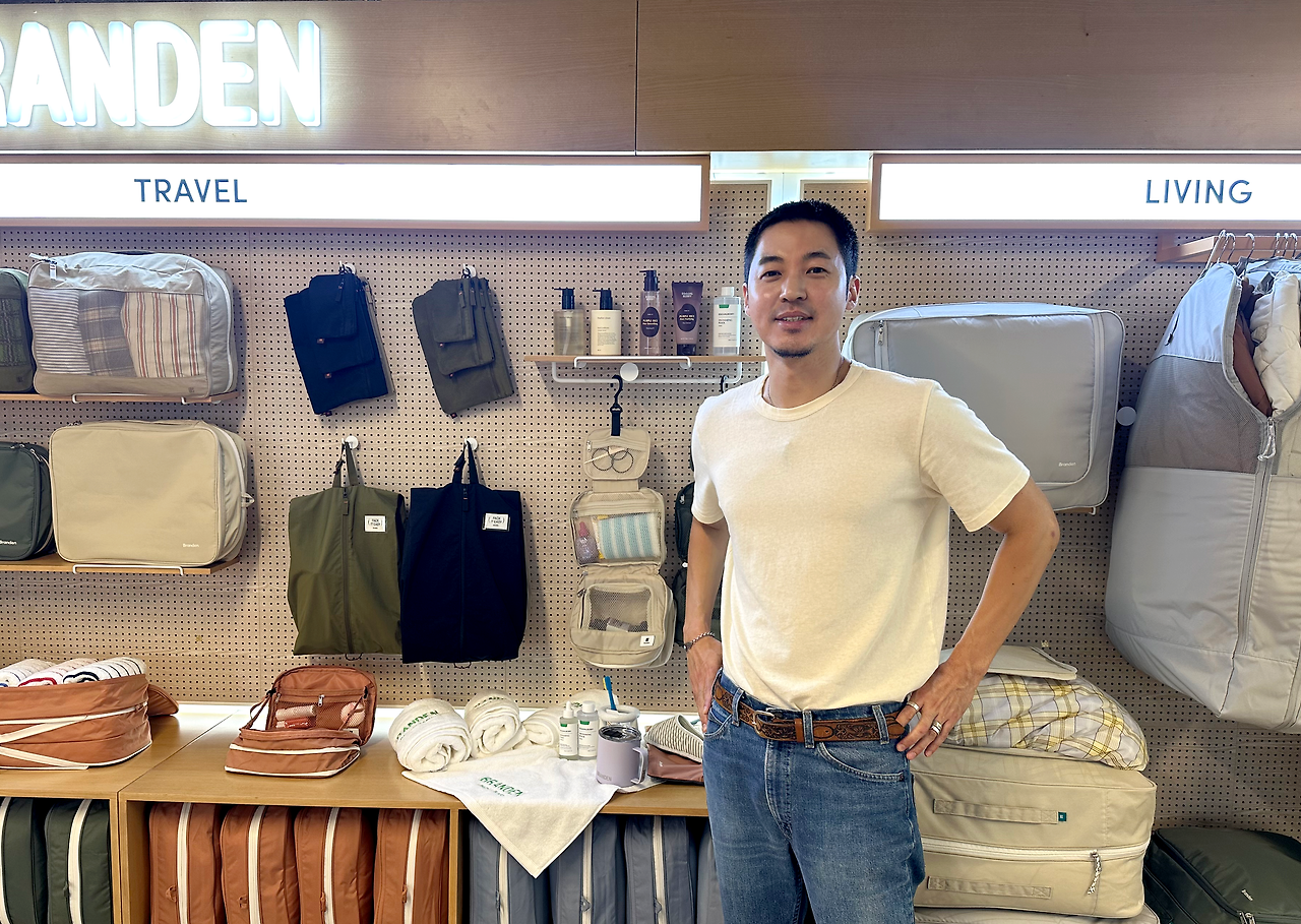 진영님 쇼케이스사진.png