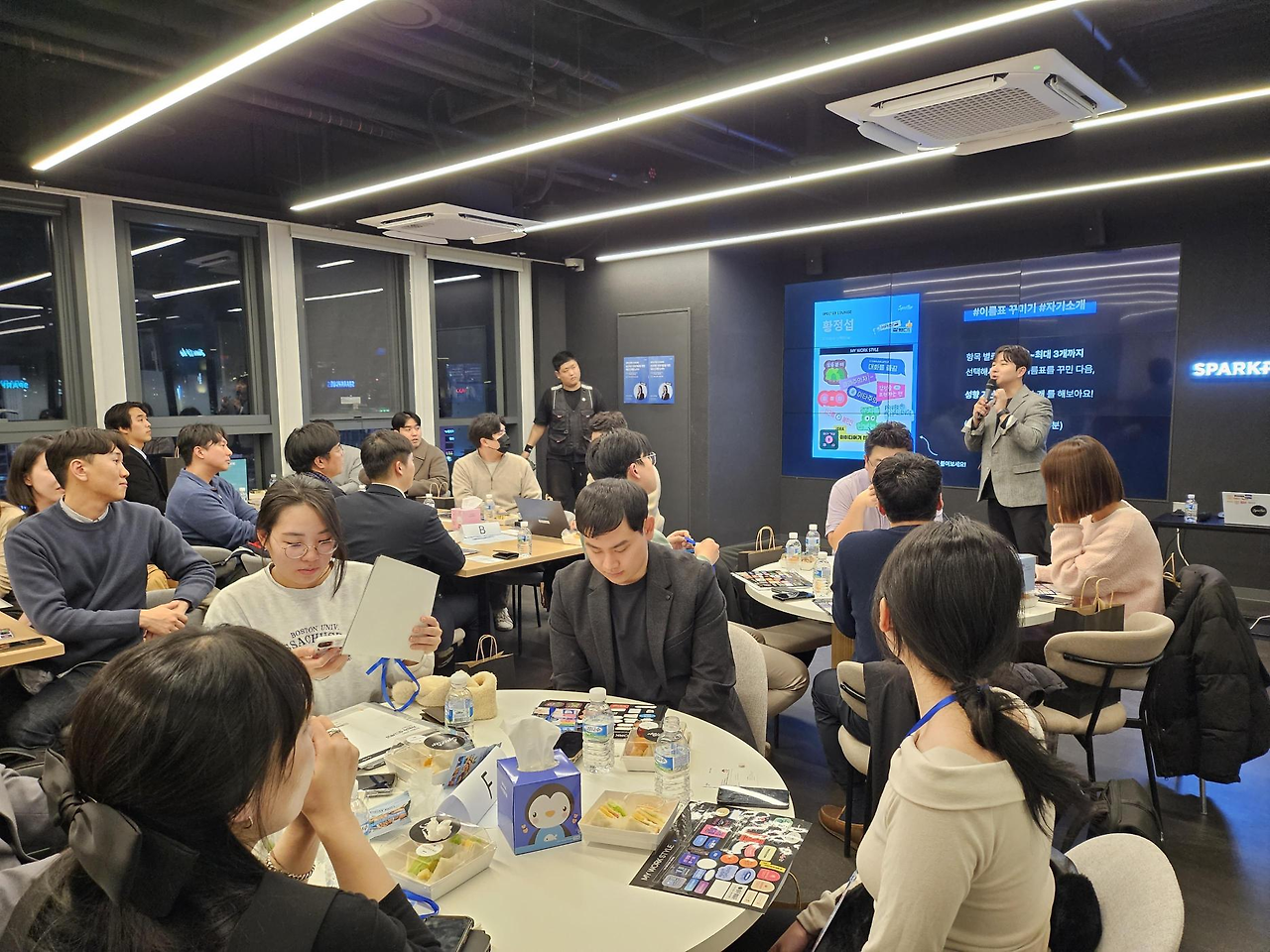 스펙터 라운지 현장 스케치 12.png