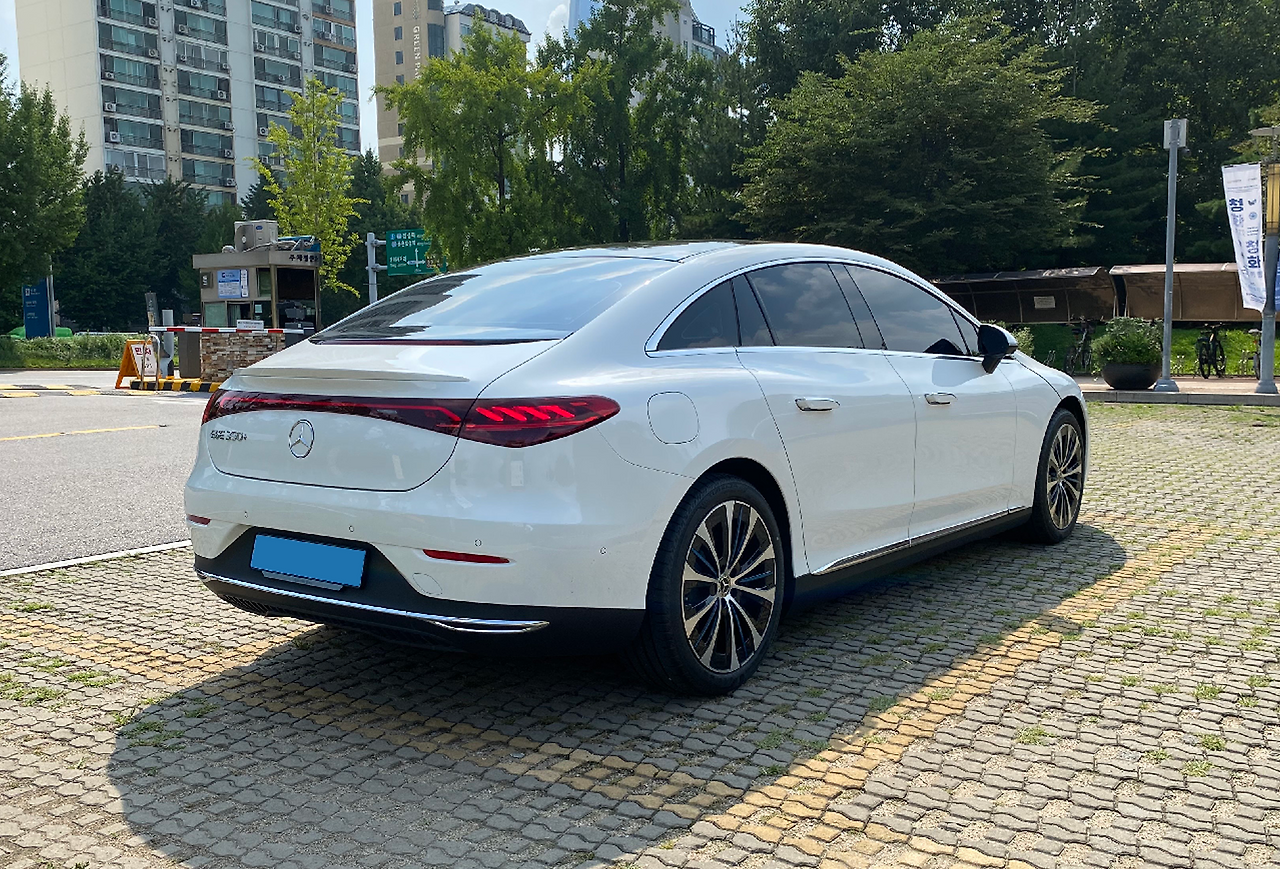 최근 등록된 벤츠 EQE.png