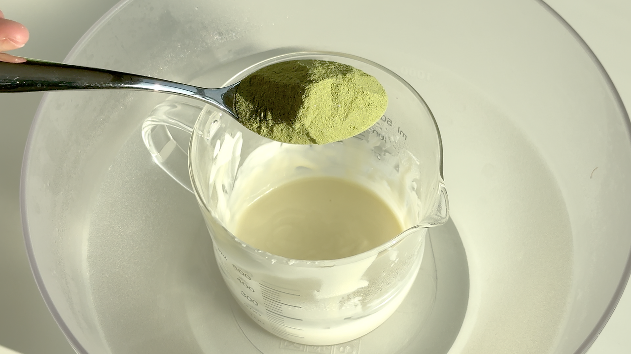 20251219 Christmas tree matcha chocolate2.png