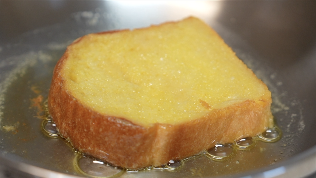 Egg toast with Matcha powder and ice cream6.png