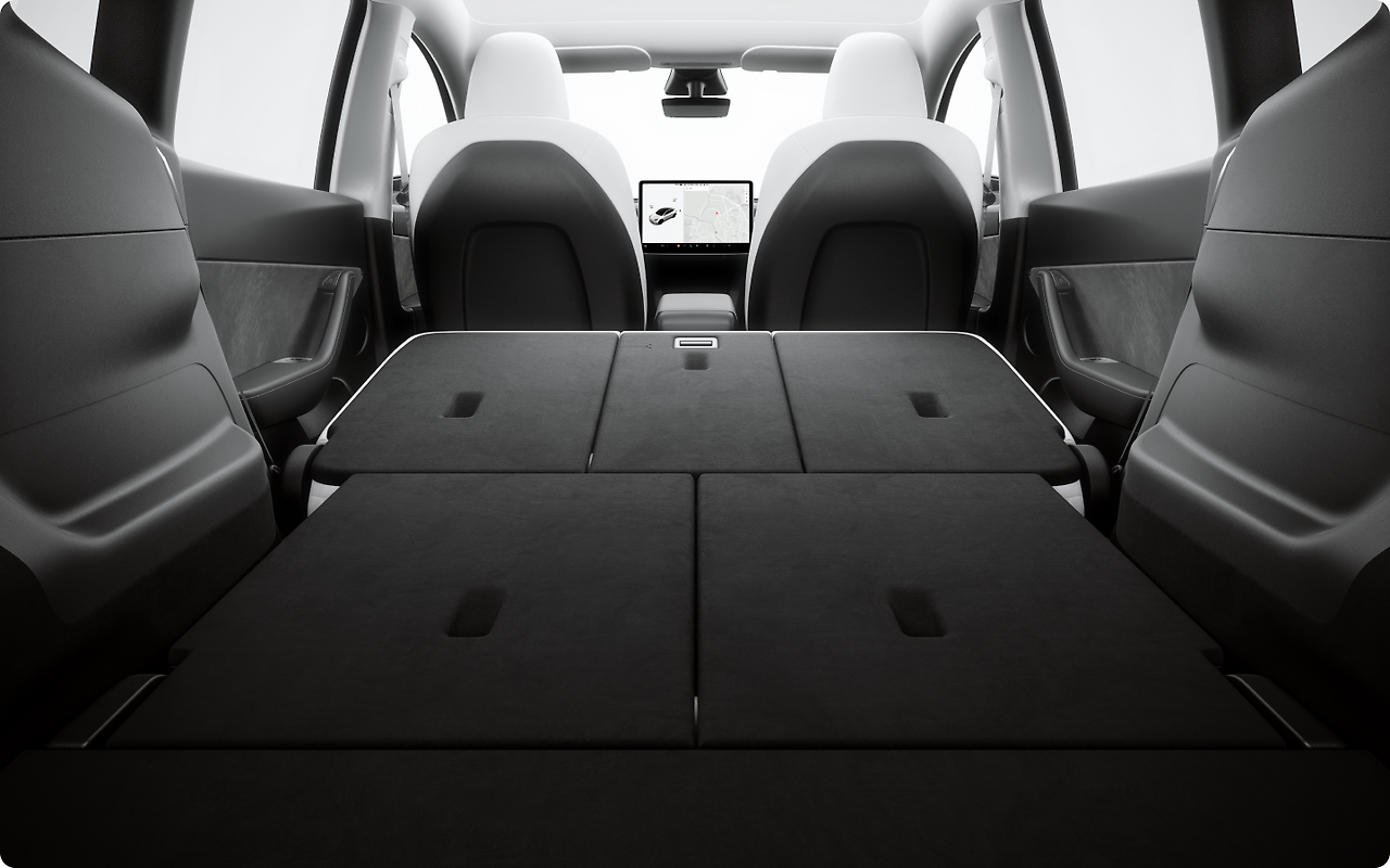 06_2nd Row Seats.png