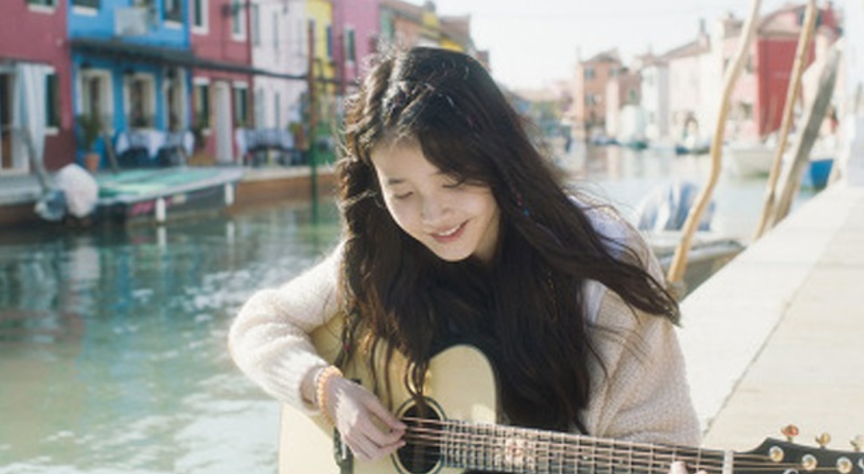 아이유 하루끝 뮤비.png