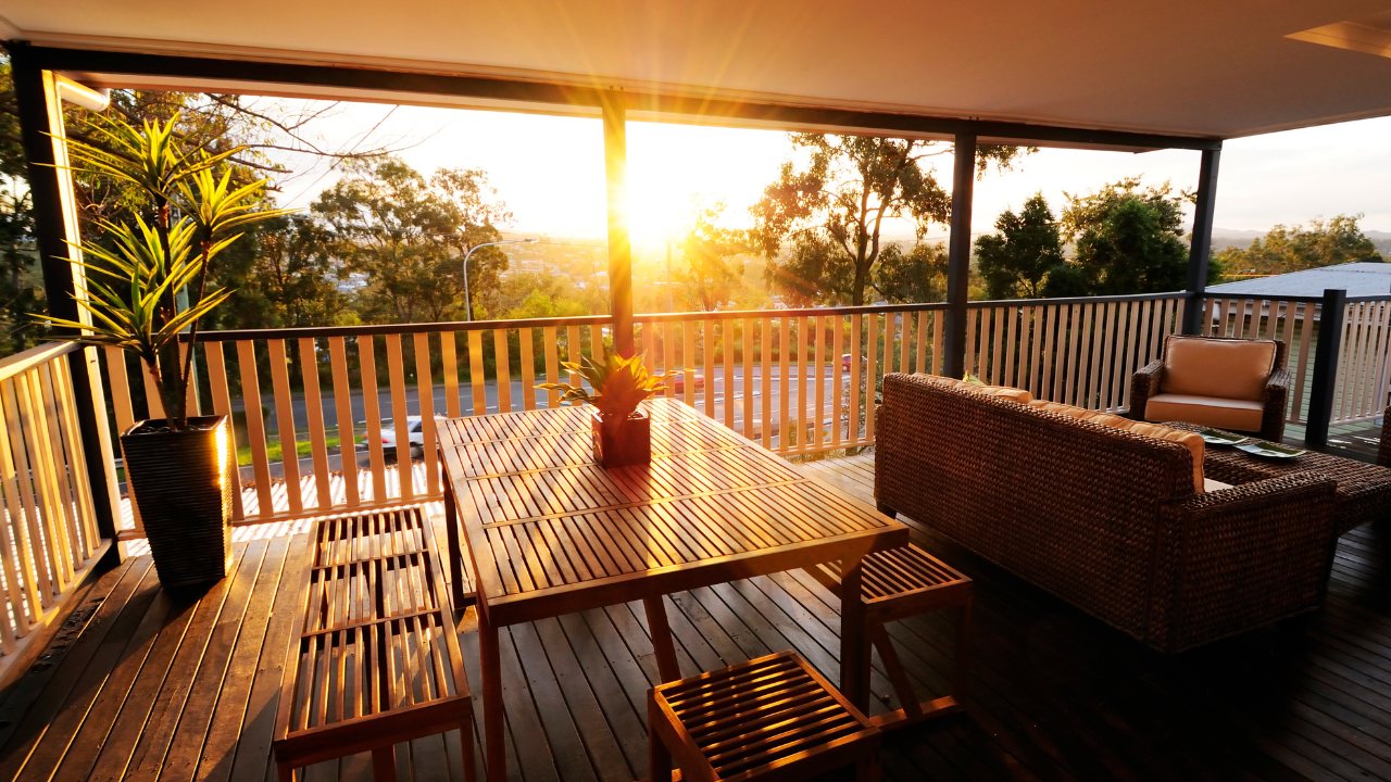 Blue Modern Holiday Vlog Youtube Thumbnail (2).png