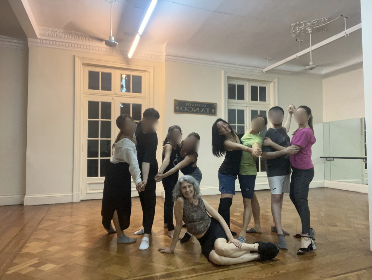 탱고 (모자이크).png