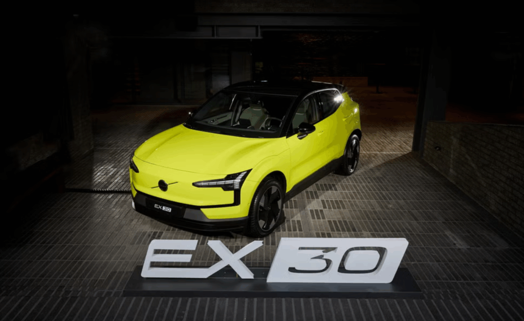 Volvo-EX30-Moss-Yellow-Edition-5-1024x628.png