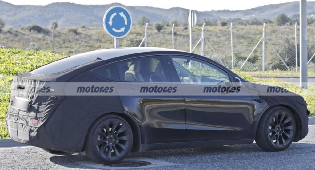 Tesla-Model-Y-Juniper-Spy-Shots-2-1-1024x553.png