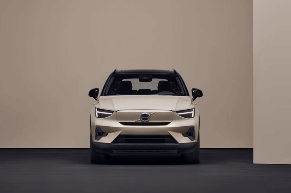 Volvo-EX40-6-1024x678.png