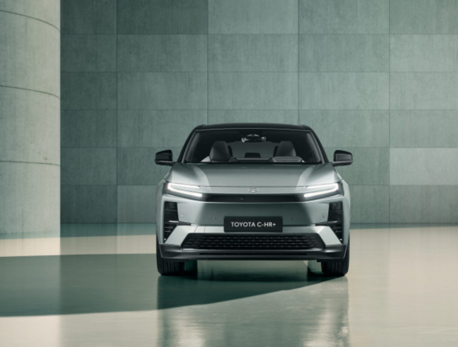 Toyota-C-HR-5.png