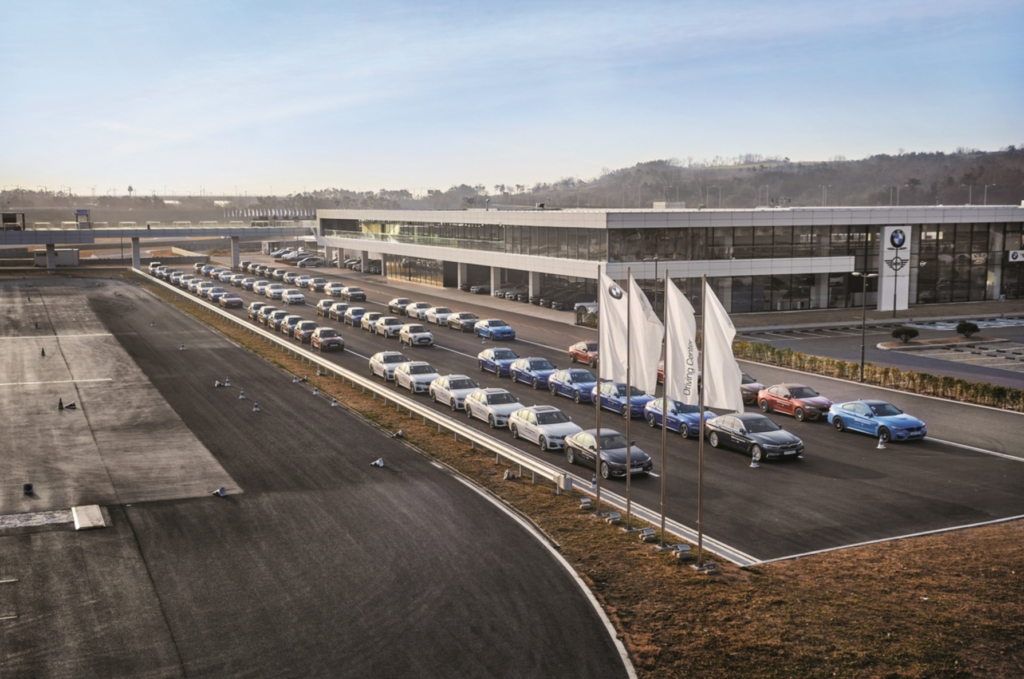 BMW-Korea-30th-Anniversary-1-1024x679.png