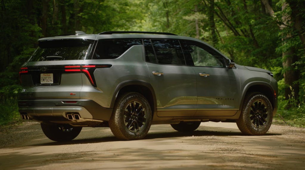 2025-Chevrolet-Traverse-2-1024x572.png