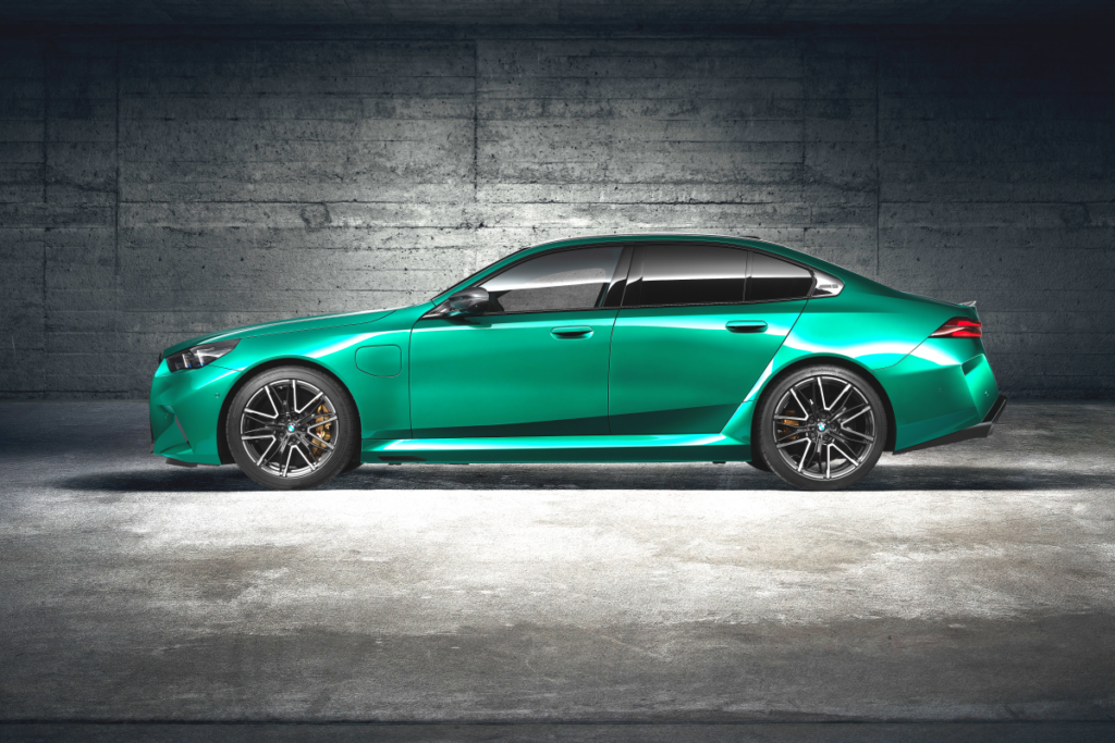 BMW-M5-1024x683.png