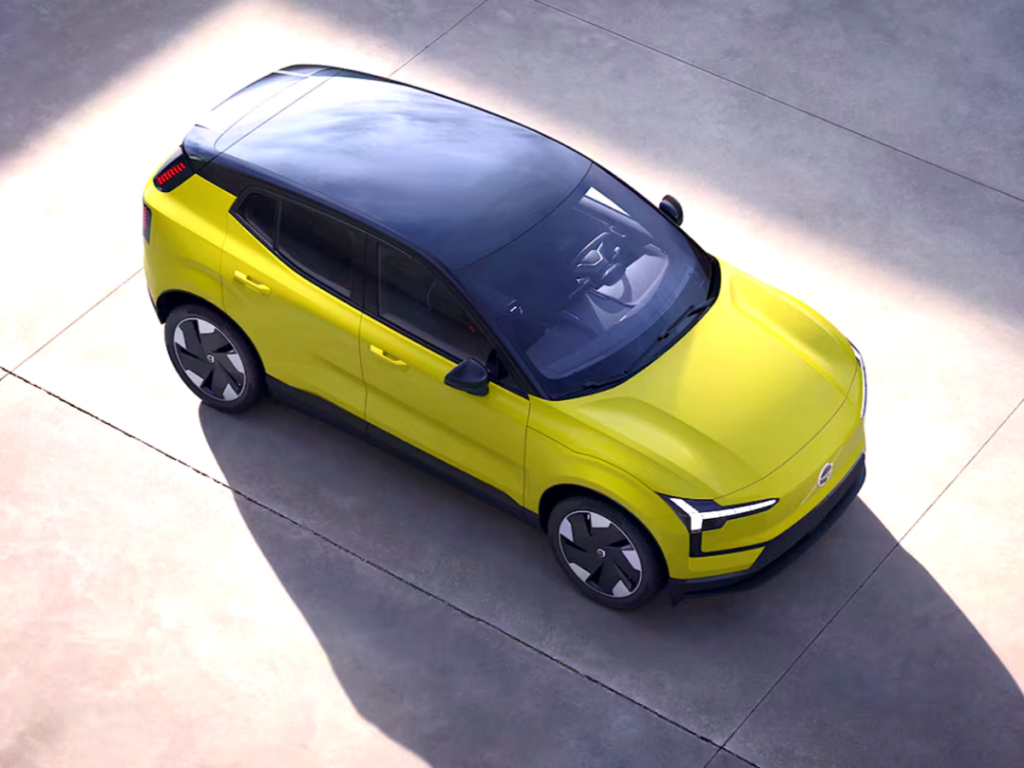 Volvo-EX30-Moss-Yellow-1024x768.png