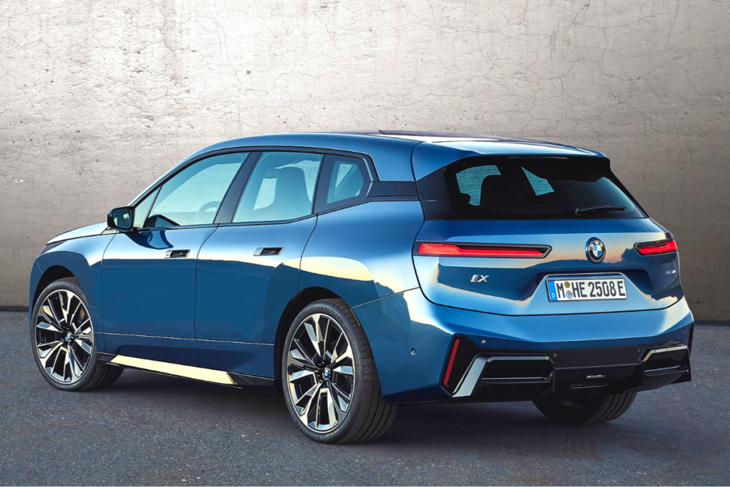 BMW-NEW-iX-1024x683.png