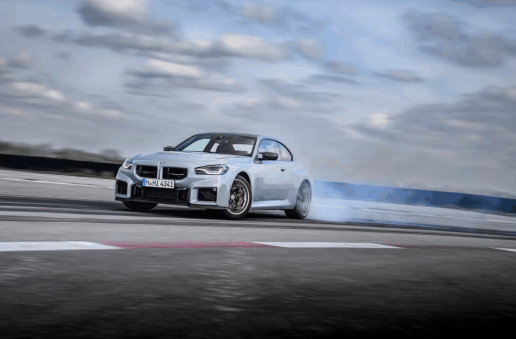 2026-BMW-M2-CS-6-1024x673.png