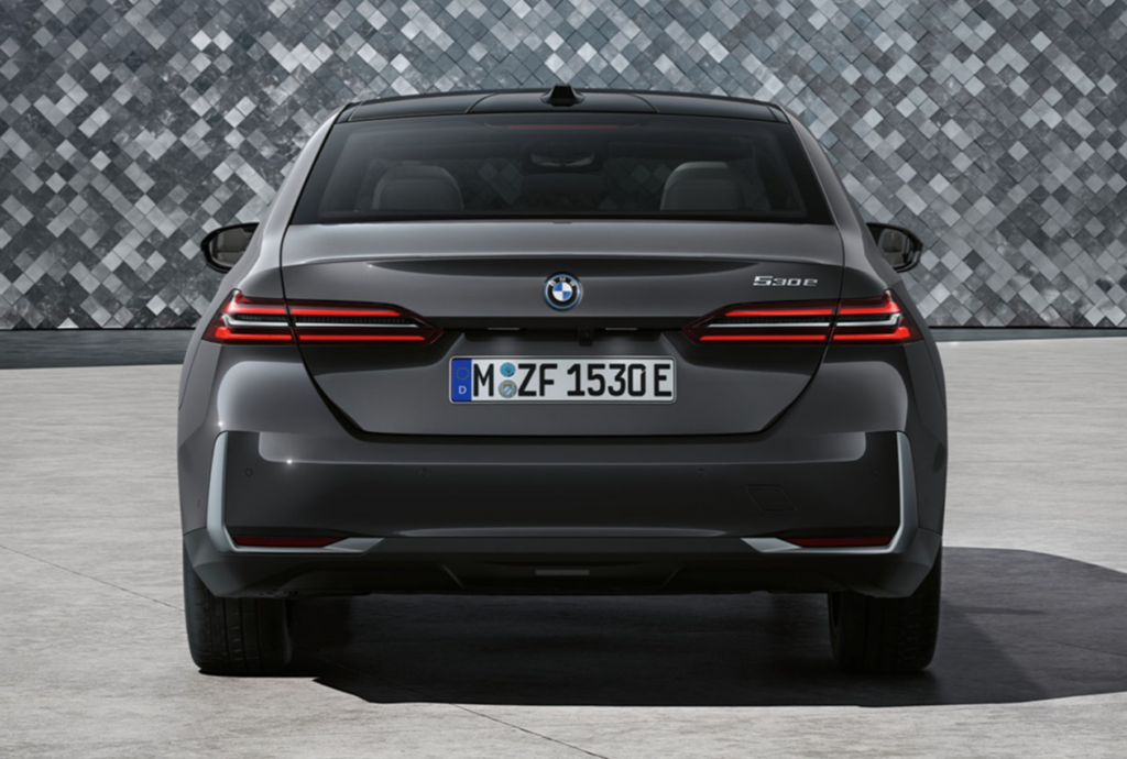 BMW-530e-xDrive-4-1024x690.png