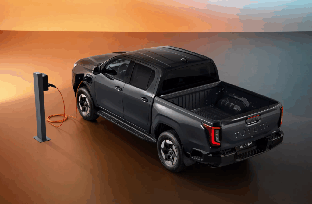 New-Toyota-Hilux-BEV-2-1024x669.png