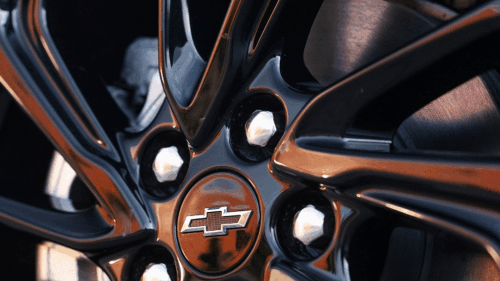 2027-Chevrolet-Bolt-EV-Teaser-2-1024x576.png