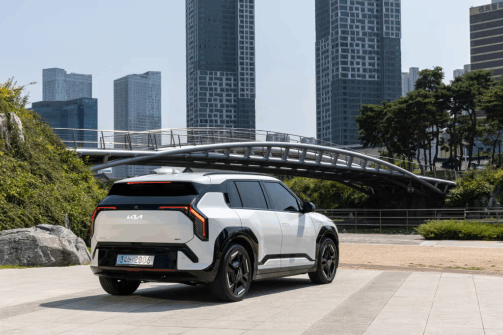 KIA-EV3-1-1024x682.png