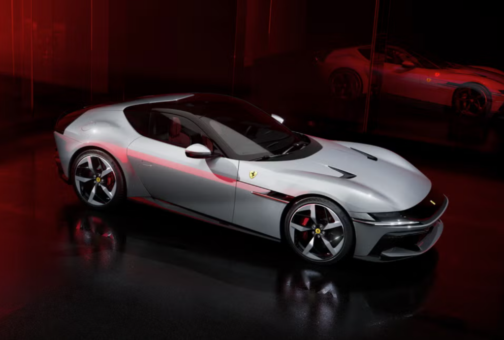 Ferrari-12-Cilindri-4-1024x691.png