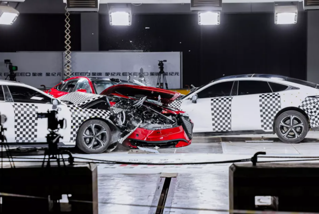 exeed-sterra-es-crash-test-1-1024x687.png