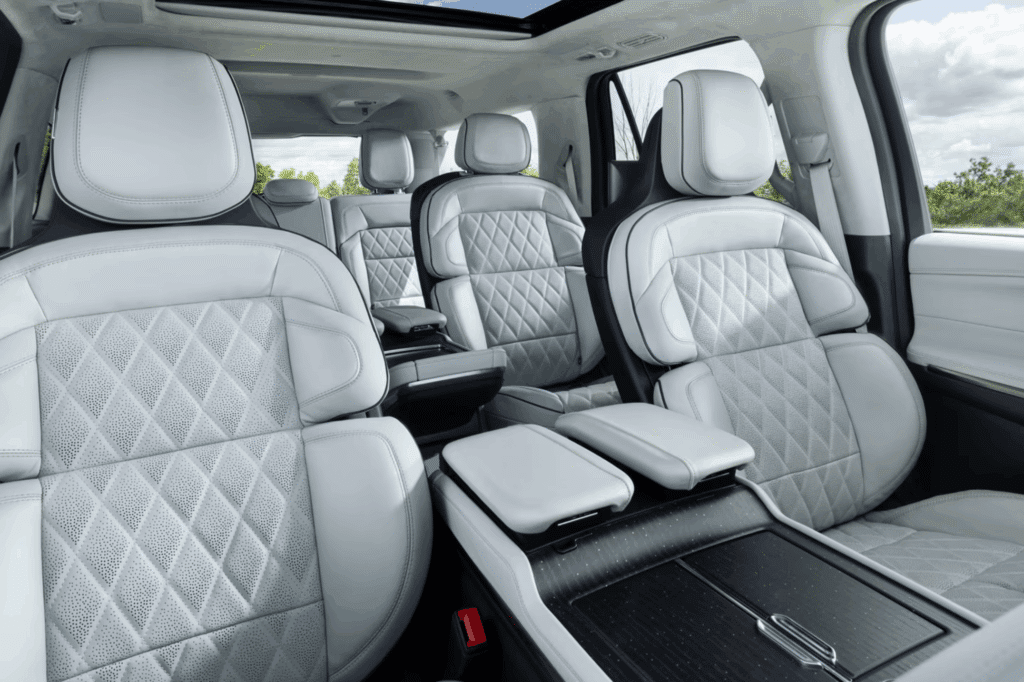 Lincoln-Navigator-Black-Label-5-1024x682.png