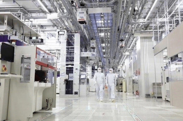 Samsung-Electronics-Pyeongtaek-Campus-Production-Line.png