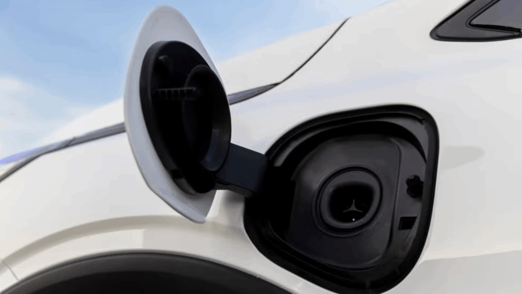 2027-Chevrolet-Bolt-EV-Teaser-4-1024x577.png