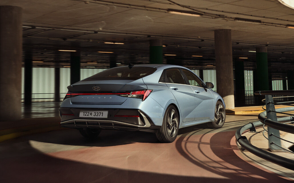 Hyundai-Avante-2-1024x639.png