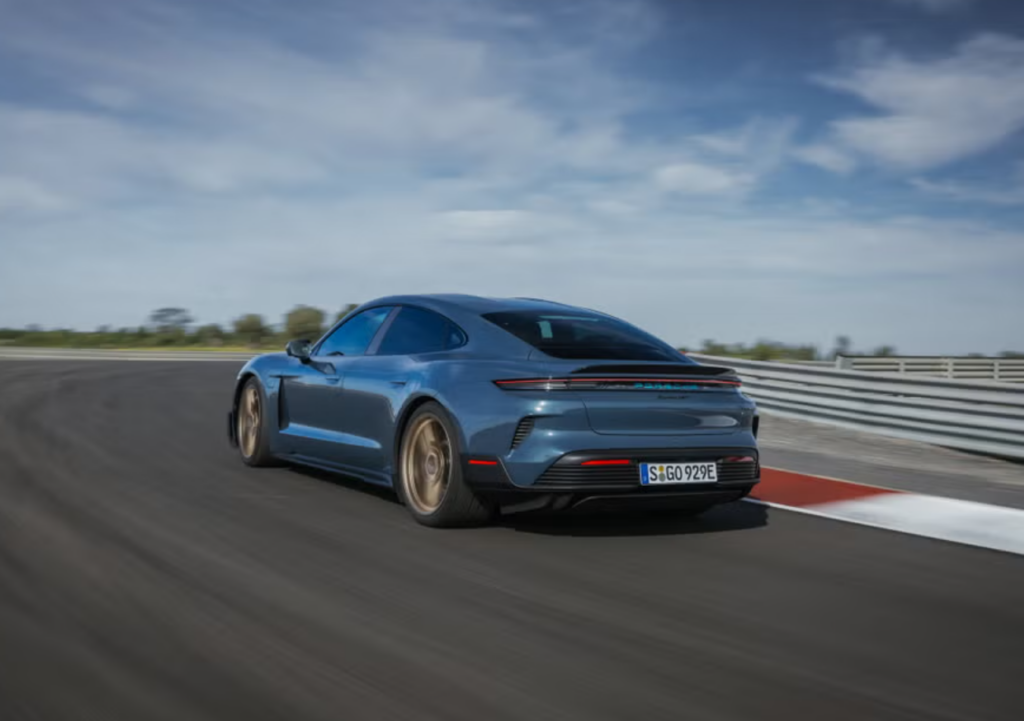 Porsche-Taycan-Turbo-GT-6-1024x721.png