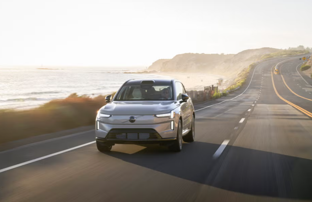 2025-Volvo-EX90-3-1024x666.png