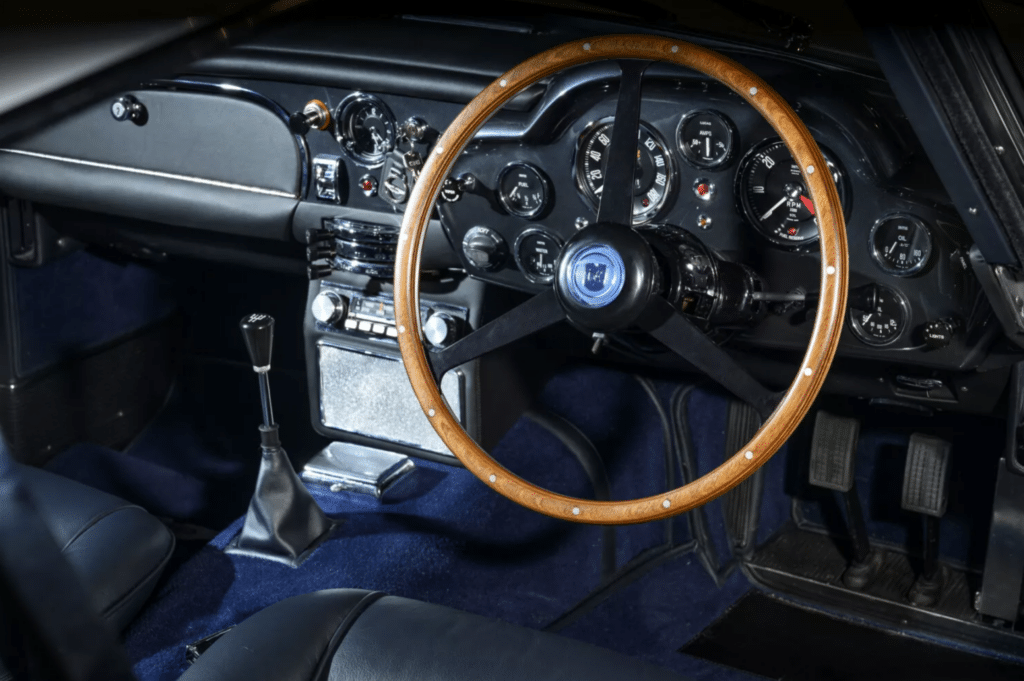 Aston-Martin-DB5-1-1024x681.png