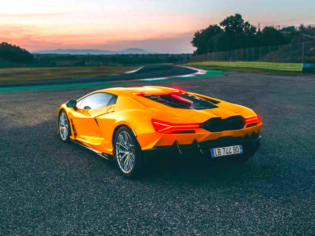 Lamborghini-Revuelto-2-1024x768.png