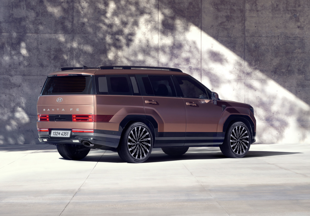 Hyundai-Santa-Fe-Hybrid-3-1024x713.png