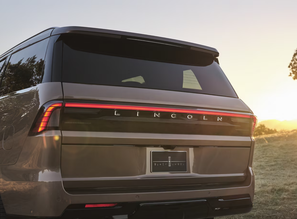 2025-lincoln-navigator-4-1024x758.png