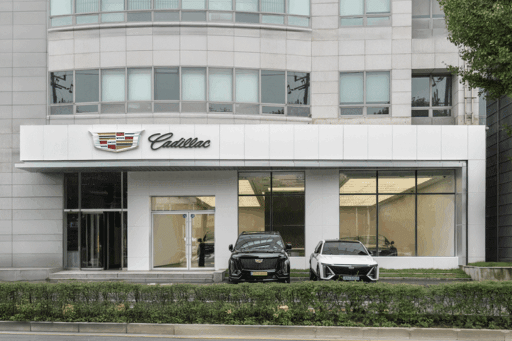 Cadillac-Suwon-Showroom-1024x683.png