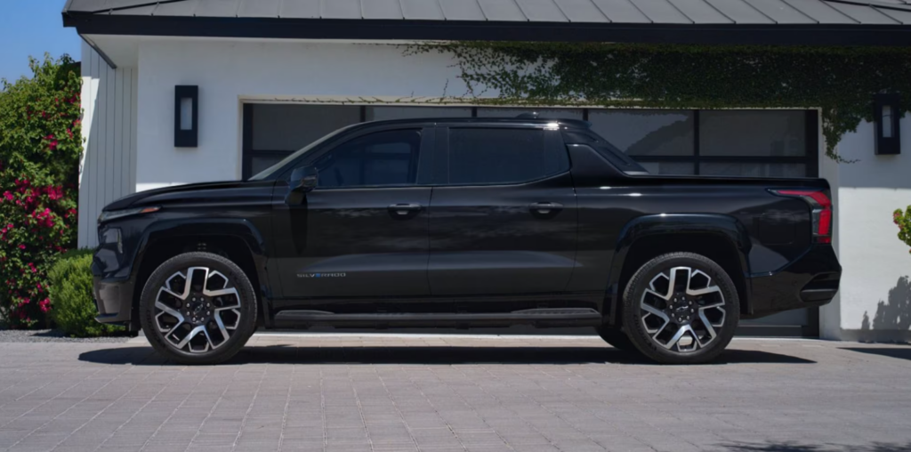 Chevrolet-Silverado-EV-2-1024x508.png