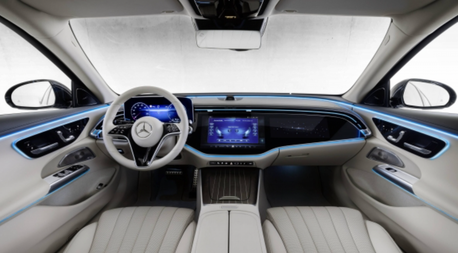 Mercedes-Benz-E-350-e-4MATIC-with-EQ-hybrid-technology-1-1.png